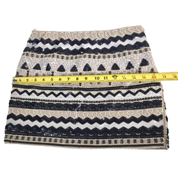 DejaVu Sequin Mini Skirt Beige Black & Ivory size Small - Picture 12 of 13